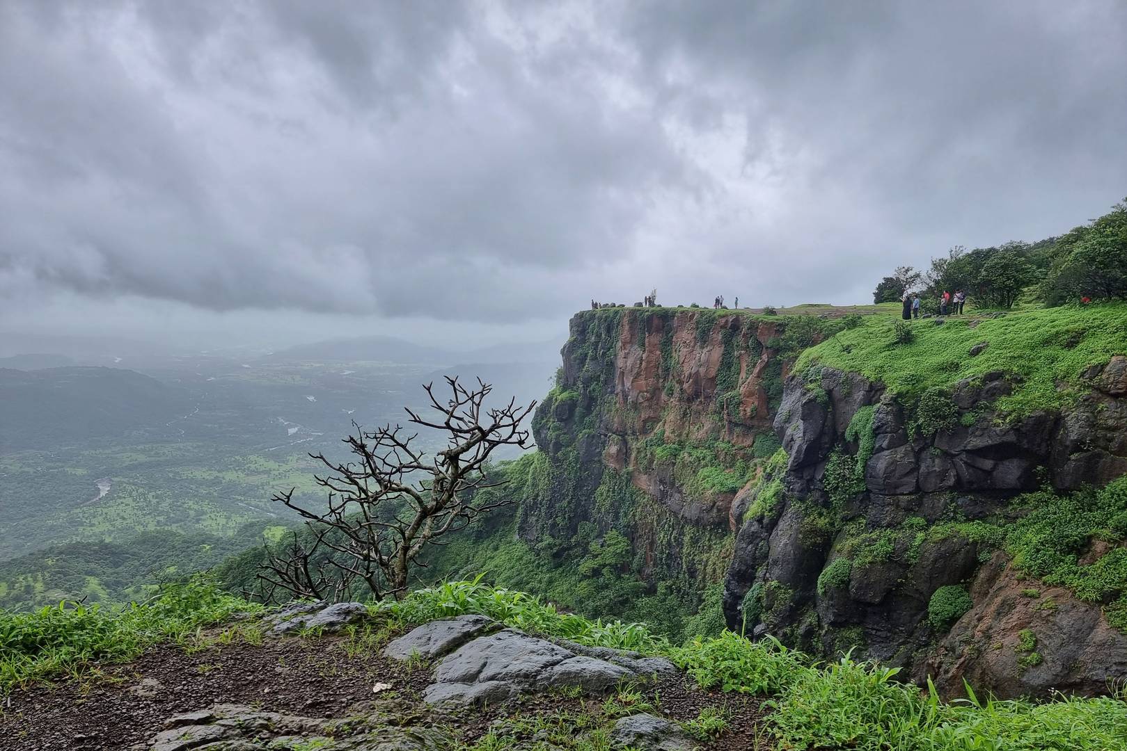 Madhe Ghat Valley View Point