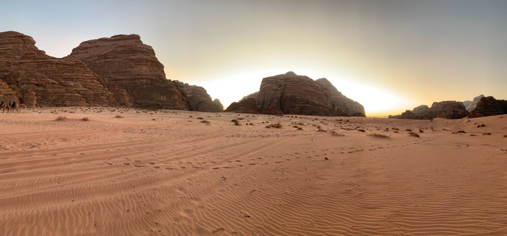 Sunrise @ Wadi Rum